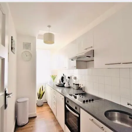 Апартаменты Super Location 1Min From Metro 10Min From Camden Лондон Экстерьер фото