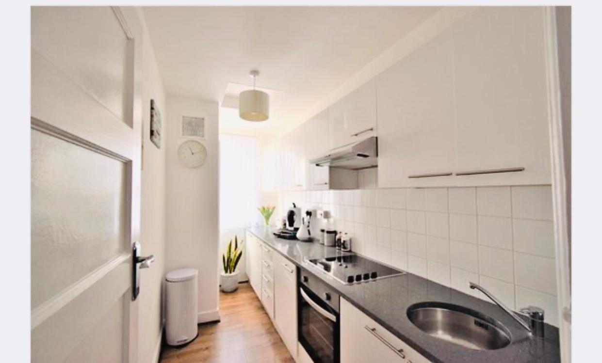 Super Location 1min From Metro 10min From Camden Лондон